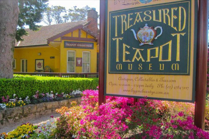 Bygone Beautys Treasured Teapot Museum & Tearooms in the village of Leura